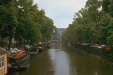Amsterdam: Like Night and Day